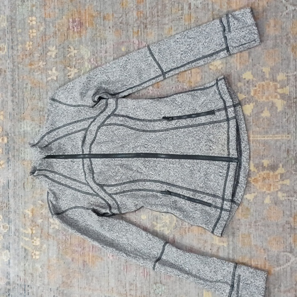 Lululemon Define Jacket - Picture 2 of 7